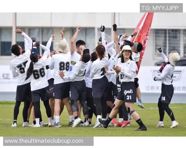 南京飞盘队与深圳飞盘队赛后分析力量对比与战术探讨